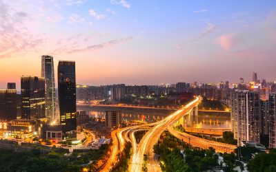 Descubre la Magia de Medellín a Bordo de una Chiva: ¡Una Experiencia Inolvidable!